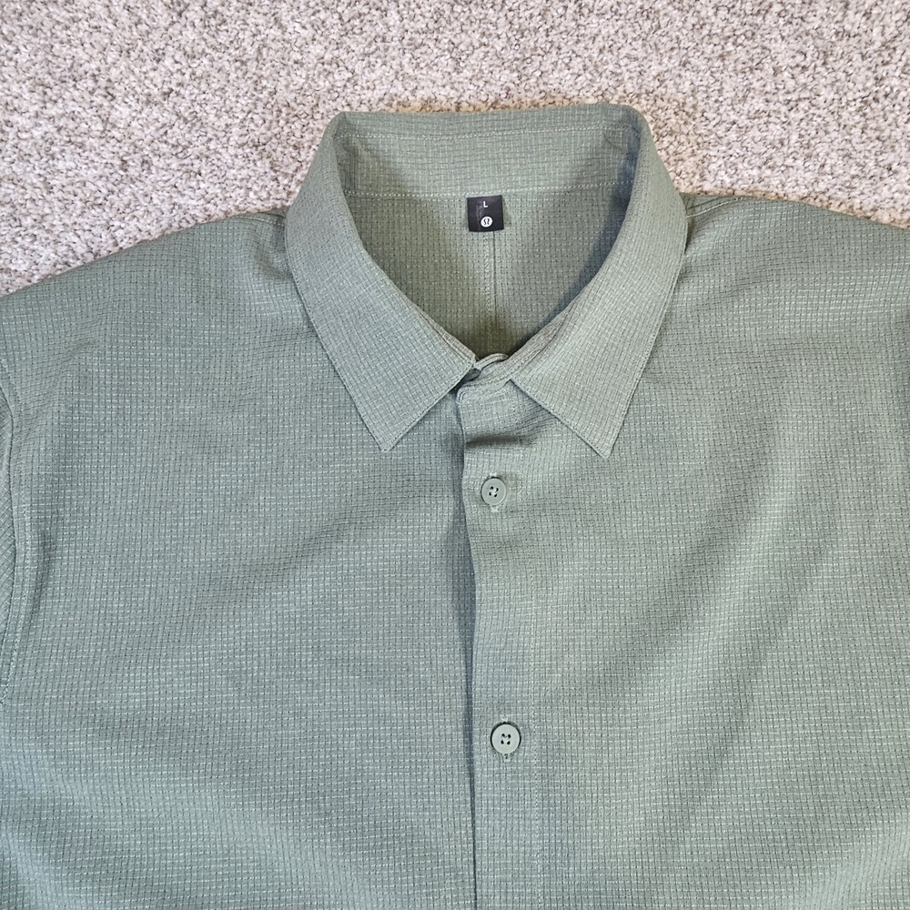 Lululemon Commission Shirt Mens Large Green Short Sleeve Button Down Performance